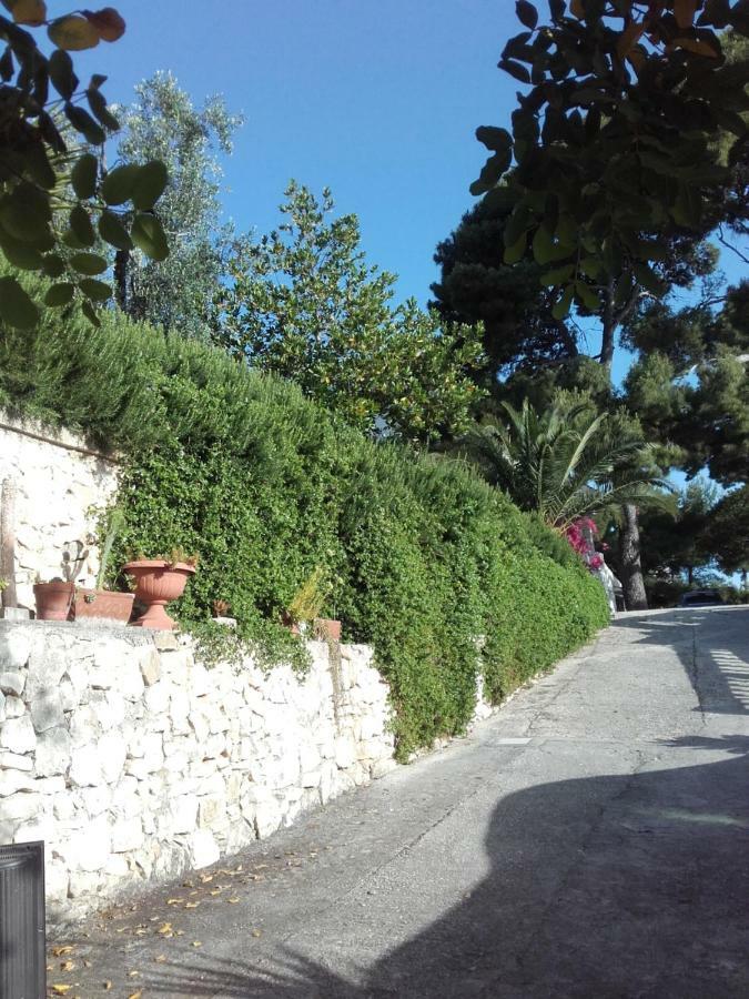 Casa Del Carrubo Villa Vieste Bagian luar foto